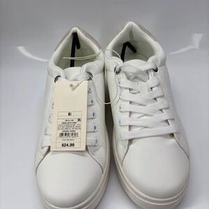 Peggy women’s casual sneakers white 8 1/2